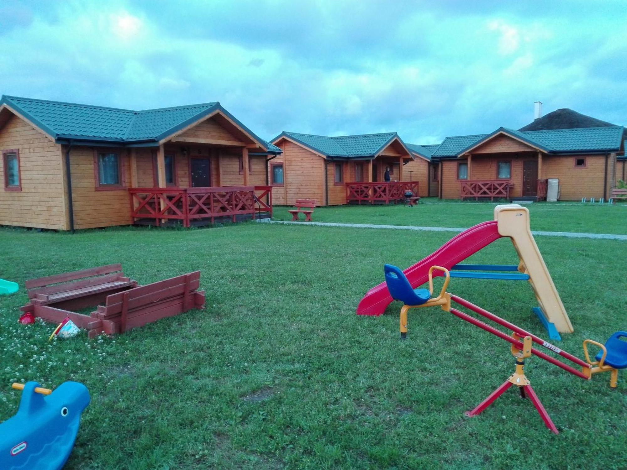 Villa Aurelia Pokoje Goscinne I Domki Letniskowe เมียเลนโก ภายนอก รูปภาพ