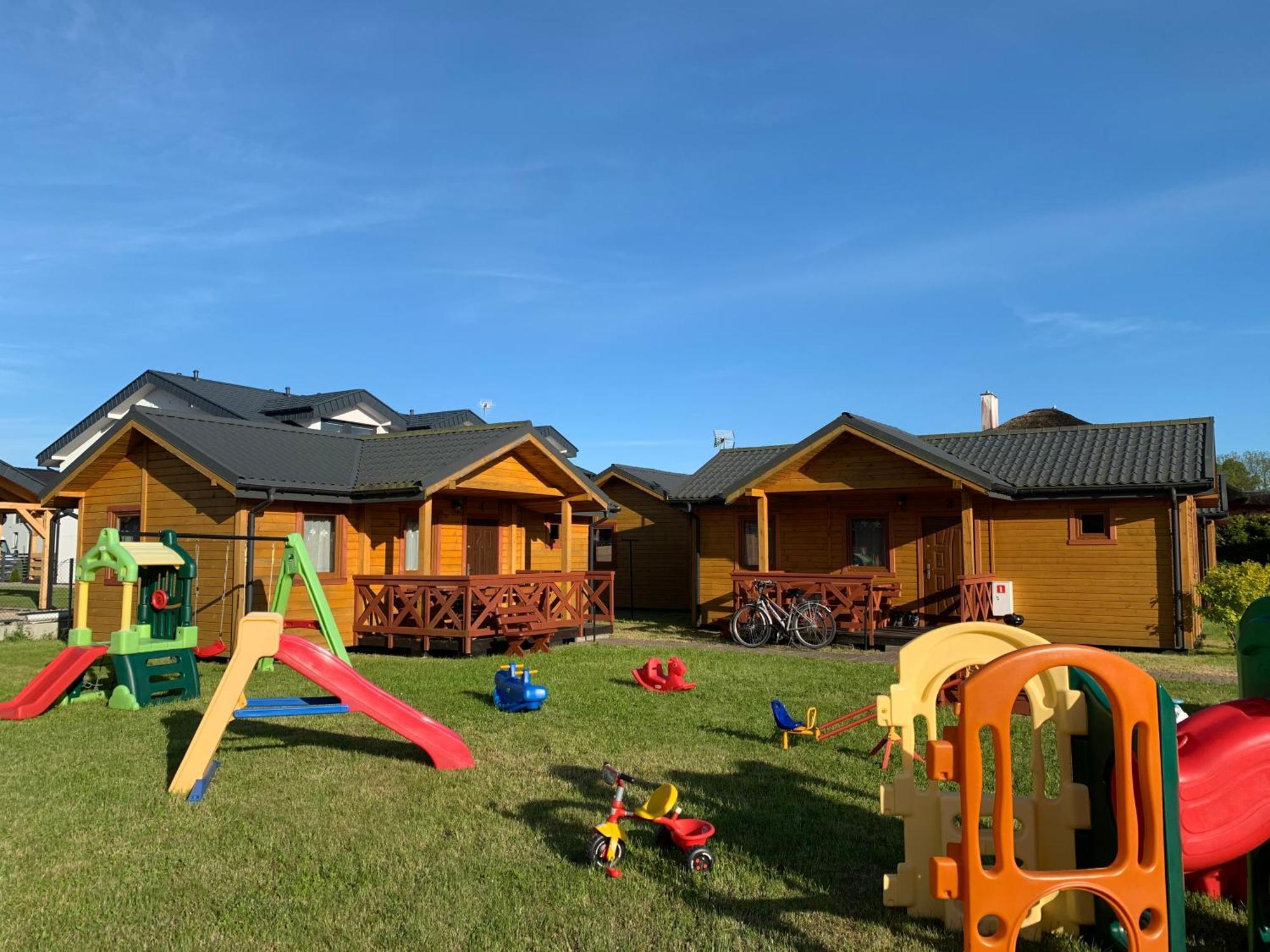 Villa Aurelia Pokoje Goscinne I Domki Letniskowe เมียเลนโก ภายนอก รูปภาพ